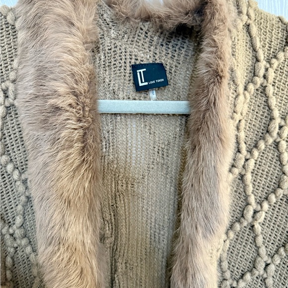 Love Token Rabbit Fur Trim Knit Cardigan Vest O/S Camel Fringe Boho Luxe - Picture 2 of 9